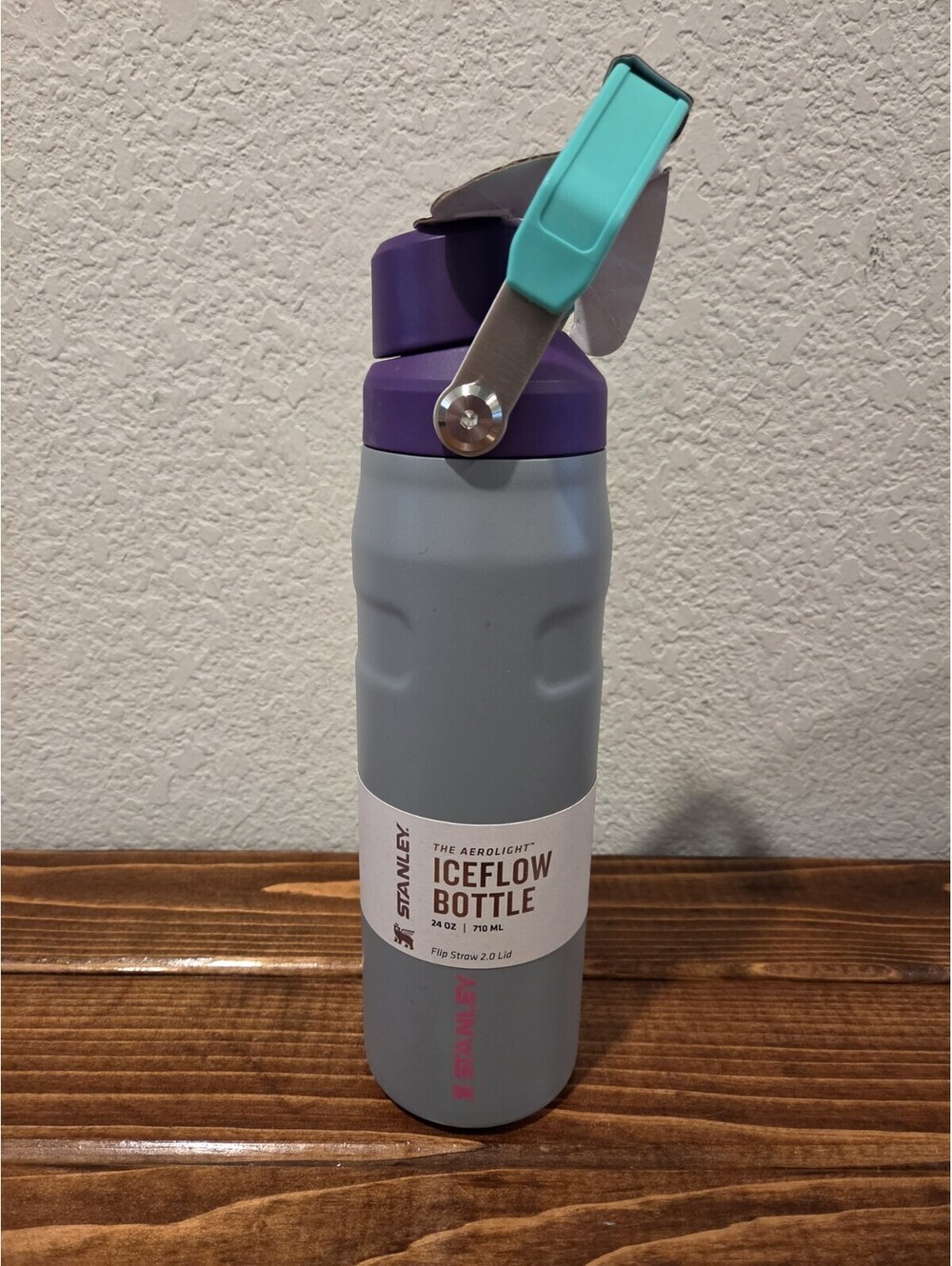 Stanley The Aerolight Iceflow Bottle 24 Oz Fast Flow Lid Gray Rock